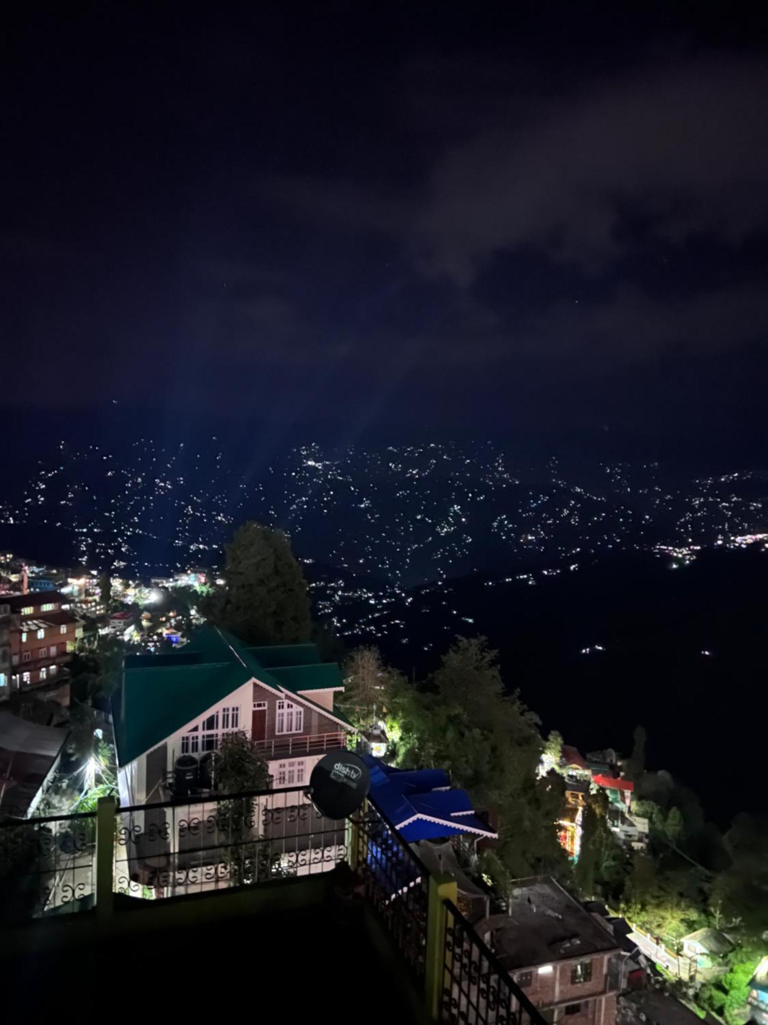 Dew Drops Guest House ダージリン エクステリア 写真